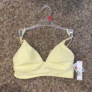 No Boundaries swim top